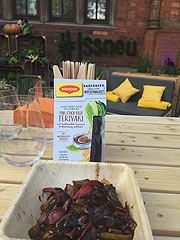 wie zum Beispiel Pak Choi Beef Teriyaki mit traditioneller Sojasauce und Blütenhonig verfeinert (©Foto:Martin Schmitz)